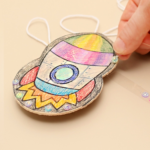 움직이는 나무로켓 꾸미기