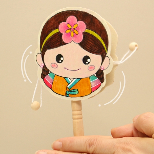 소년 소녀 흔들이 북