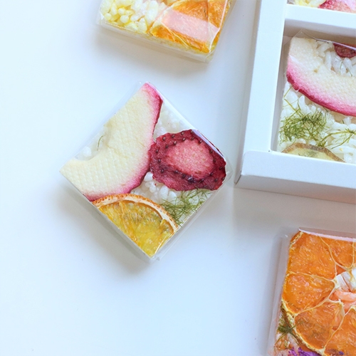 [답례품] 과일쌀강정 종이 팔레트 4호(8개입)