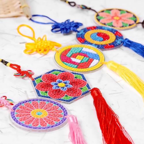 전통 문양 보석십자수 노리개