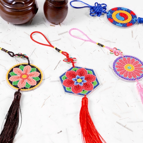 전통 문양 보석십자수 노리개