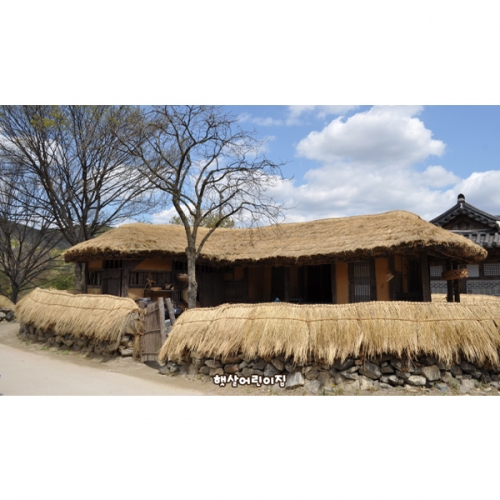 [파티붕붕] D5885 기와집 현수막 / 어린이집 초가집 현수막 유치원 흥부와 놀부 배경 포토존 제작