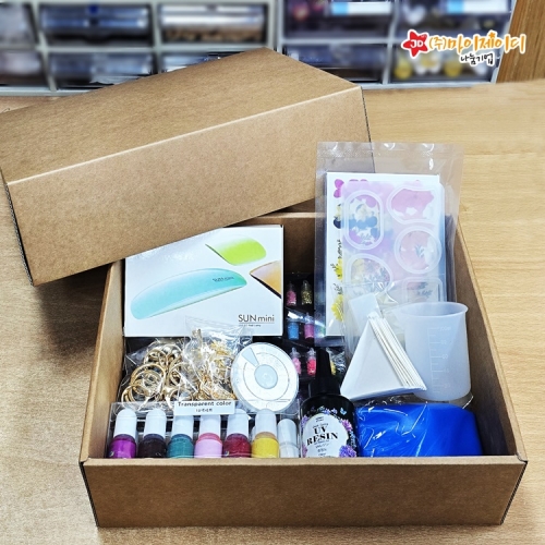 DIY만들기 처음 만나는 UV레진 공예 입문용 초보자용 공예용 풀 키트 키링 만들기 100g 레진10인작업용