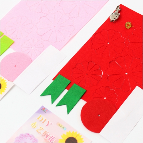 펠트 카네이션 코사지(2개1세트)