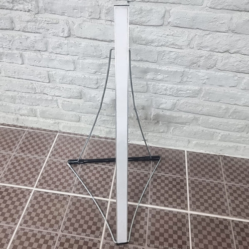 포토존 스탠드 / 철제 등신대 POP 폼보드 포맥스 판넬 지지대