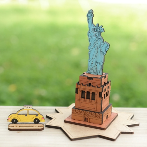 모또 나무 자유의 여신상