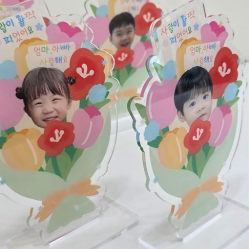 아크릴 꽃다발 등신대